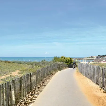 Three-bedroom Holiday In Casa vacanze *